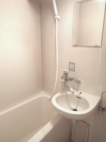 バス・シャワールーム　＊イメージです／同タイプのお部屋です