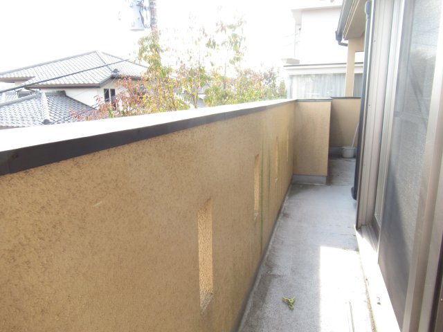 バルコニー　お洗濯にも便利なバルコニー付き