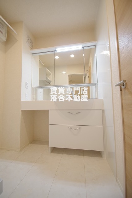 洗面設備　使いやすい独立洗面台