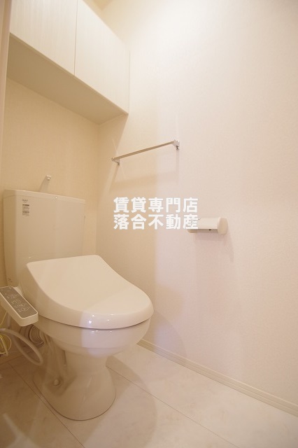トイレ　温水洗浄暖房便座付き