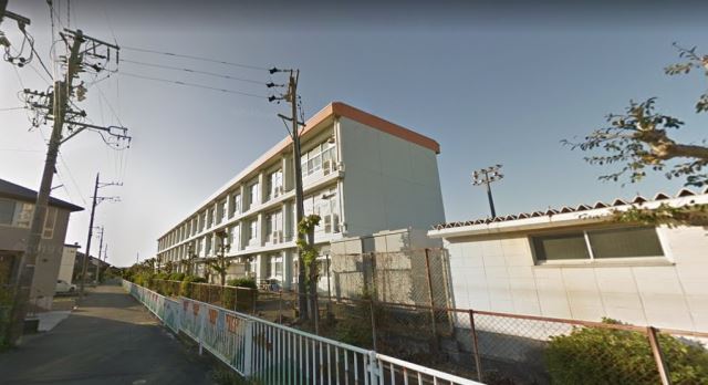 小学校　市立島田第五小学校（小学校）まで620m