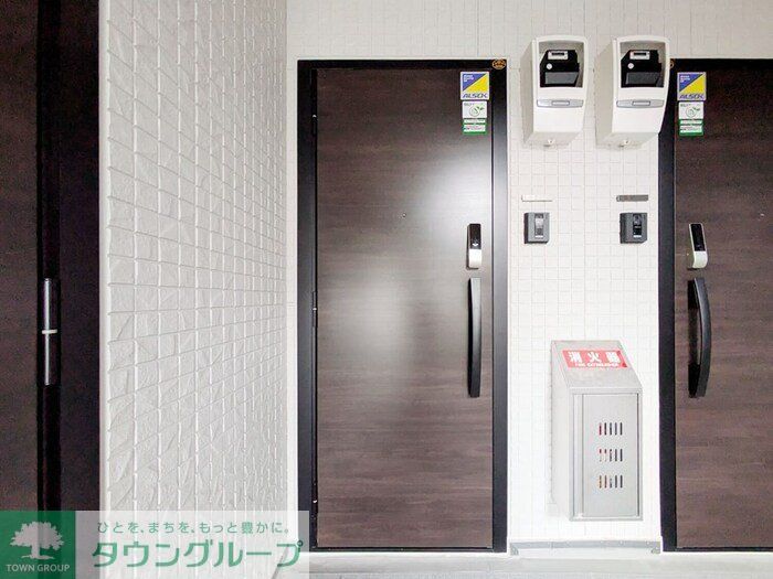 玄関　お問合せはタウンハウジングまで！※現地待合わせ相談可能