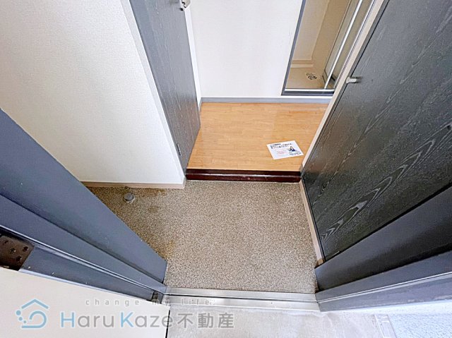名鉄名古屋本線 堀田駅 徒歩7分 8階建 築33年の玄関写真