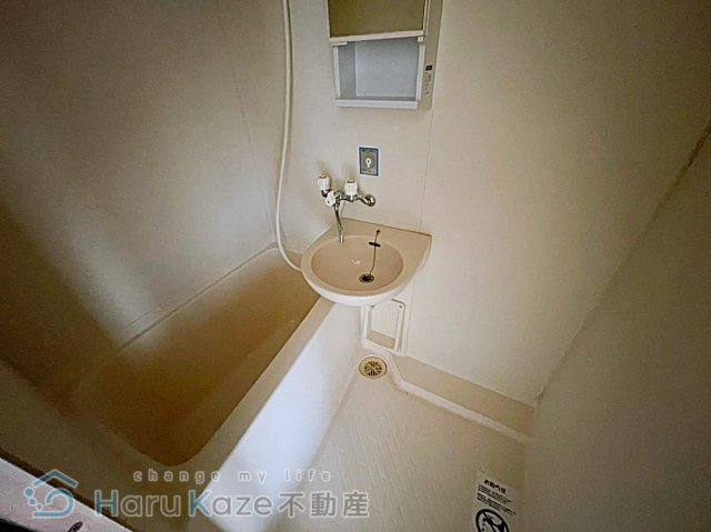 名鉄名古屋本線 堀田駅 徒歩7分 8階建 築33年の風呂写真