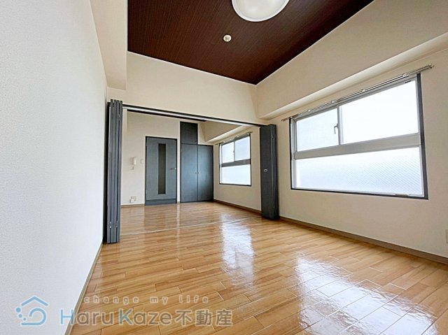 名鉄名古屋本線 堀田駅 徒歩7分 8階建 築33年の居間写真
