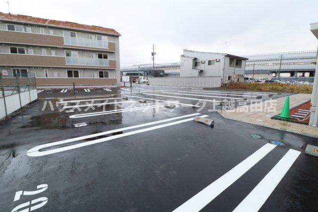 駐車場　消雪付駐車場