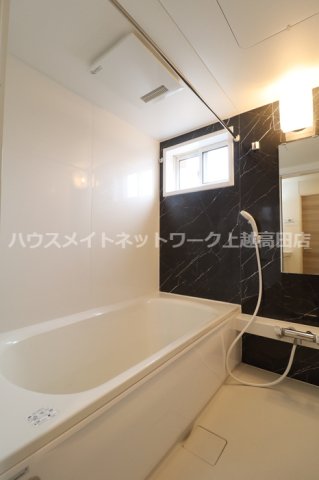 バス・シャワールーム　浴室一坪（追焚機能付）