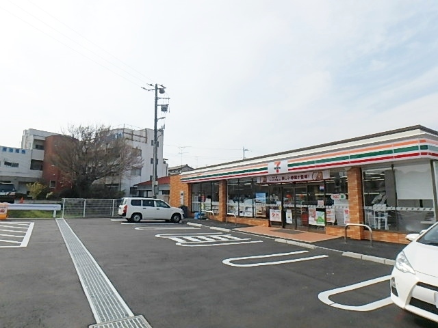 コンビニ　セブンイレブン横浜東希望が丘店（コンビニ）まで272m