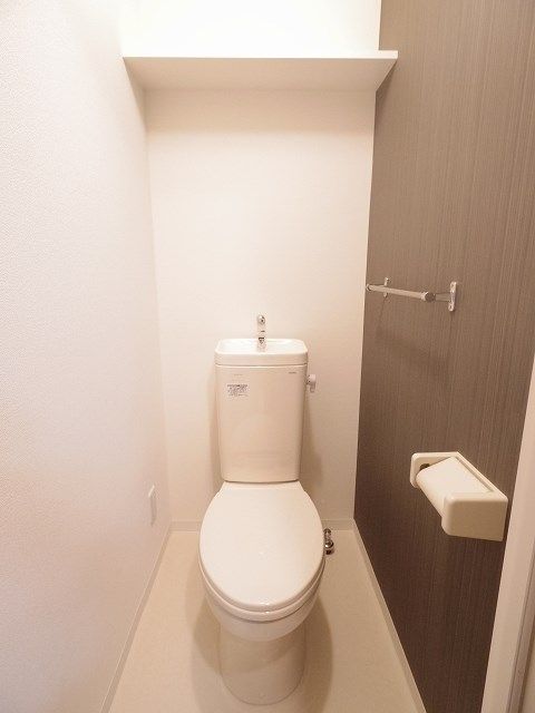 トイレ　※同仕様写真