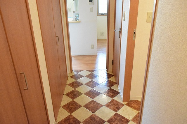 玄関　他部屋写真参考