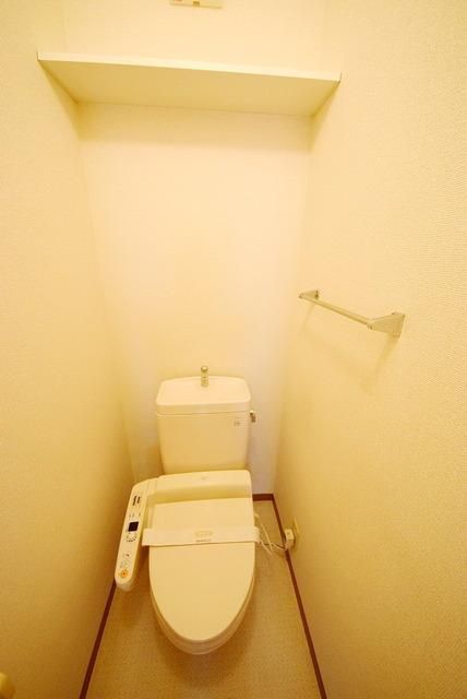トイレ　別号室の参考写真です