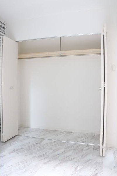 収納　※写真は別号室です。