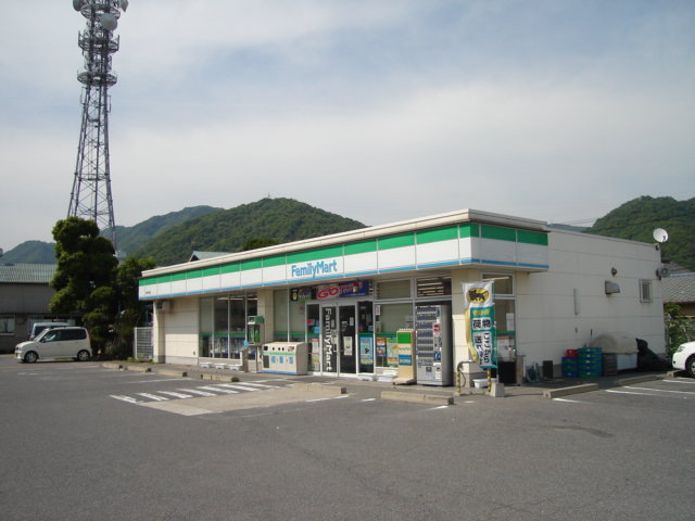 コンビニ　ファミリーマート竹原下野店（コンビニ）まで2702m