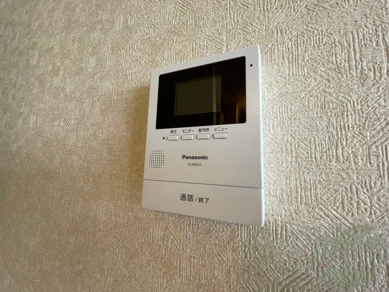 セキュリティ　ＴＶインターホンです。これで来客確認も安心ですね。
