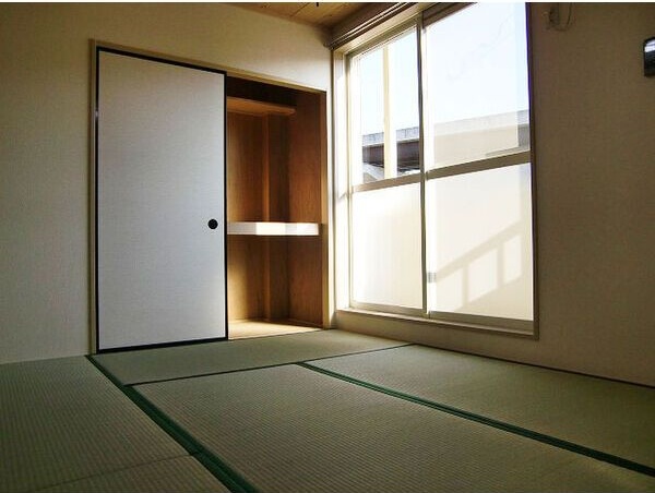 居室・リビング　同タイプ別部屋の写真です
