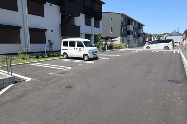 駐車場　駐車場