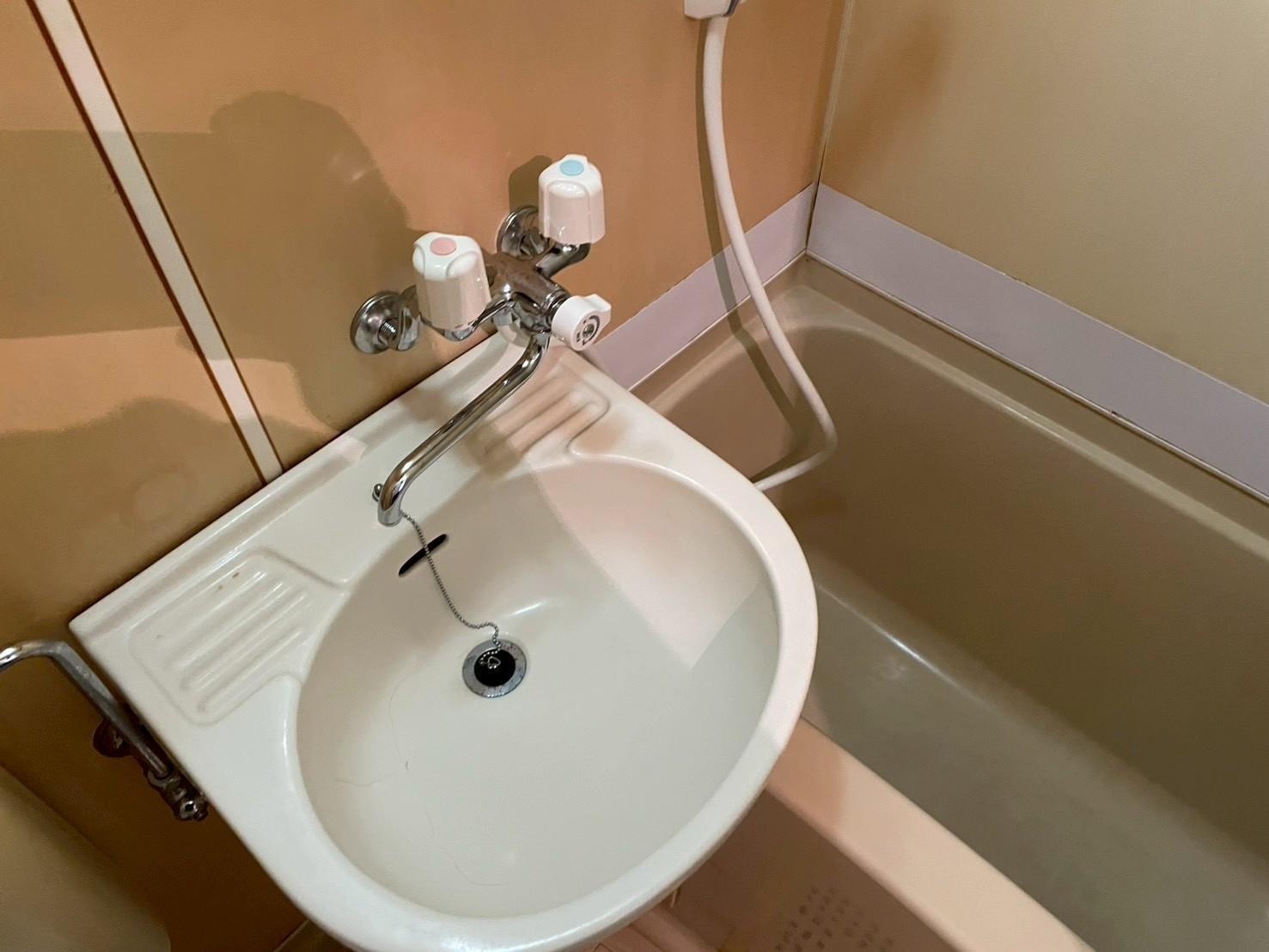 バス・シャワールーム　別部屋の写真です。