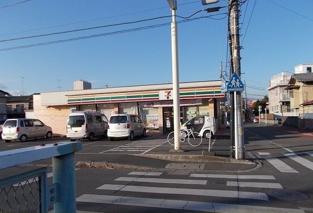 コンビニ　セブンイレブン久野店（コンビニ）まで400m