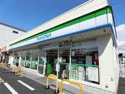 コンビニ　ファミリーマート 南篠崎町四丁目店（コンビニ）まで141m