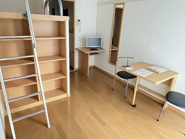 その他　2階以上は絨毯仕様です。