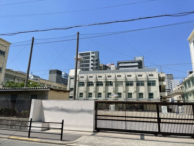 中学校　大阪市立堀江中学校（中学校）まで524m