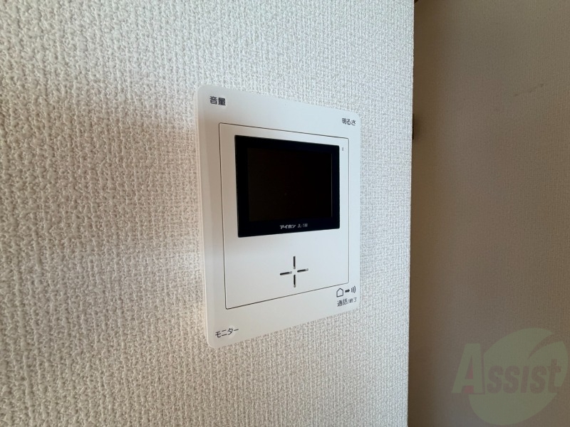 セキュリティ　ＴＶモニター付インターホンです。来客者の顔が見えるので安心！