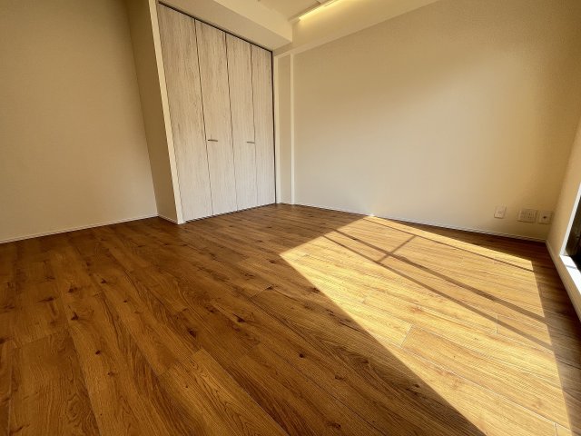 その他部屋・スペース　落ち着いて過ごせるお部屋なので、寝室にいかがでしょうか