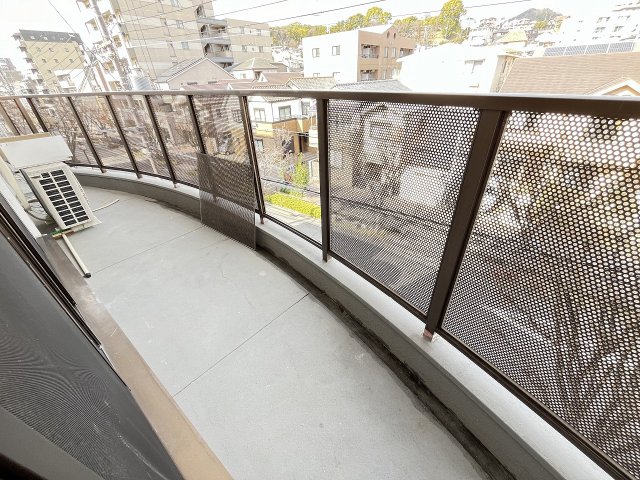 バルコニー　広々としたバルコニーです