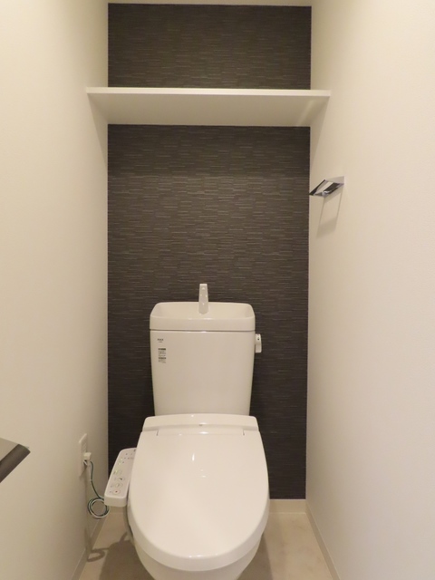 トイレ　※写真は同タイプ住戸です。