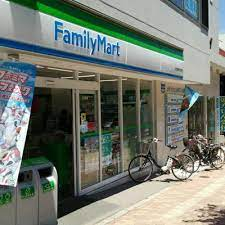 コンビニ　ファミリーマート 大鳥神社前店（コンビニ）まで55m