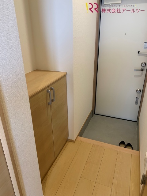 玄関　シューズボックス