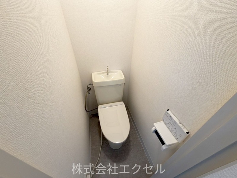 ＪＲ中央線 八王子駅 徒歩10分 3階建 築43年のトイレ写真