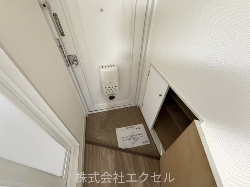 ＪＲ中央線 八王子駅 徒歩10分 3階建 築43年の玄関写真