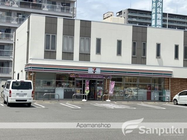 コンビニ　セブンイレブン（コンビニ）まで452m