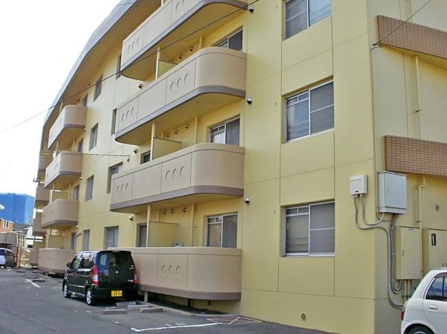建物外観　粕屋町でのお部屋探しは、トーマスリビング粕屋店へご相談下さい