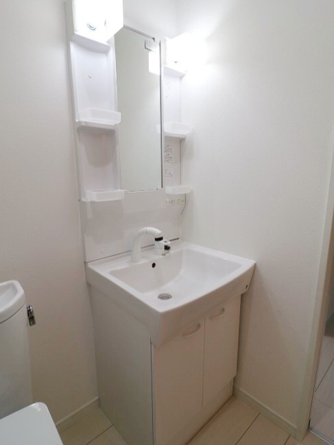 洗面設備　別部屋参照写真