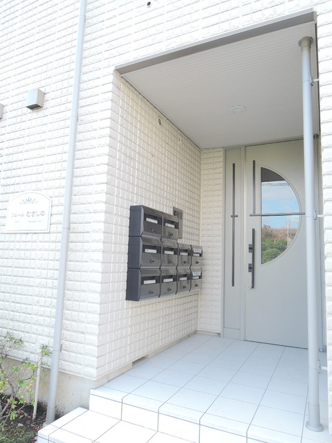エントランス　★オートロック付きエントランス★