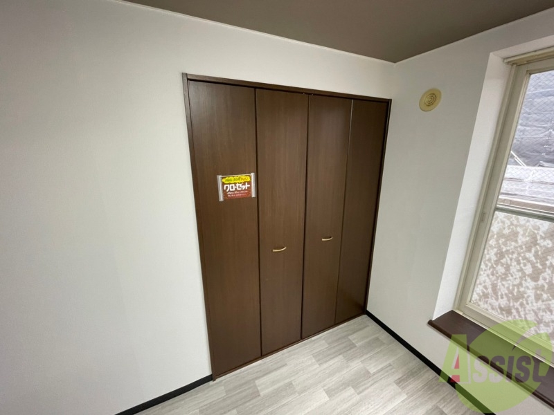 収納　寝室にあったクローゼット。荷物がたくさんあっても大丈夫。