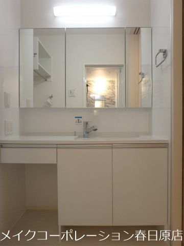 洗面設備　写真は同型タイプ