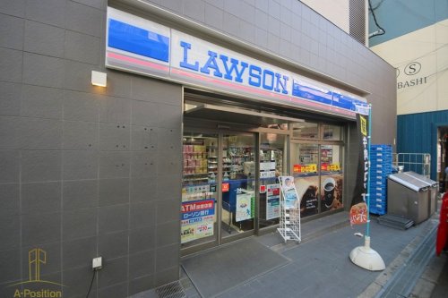 コンビニ　ローソン 東心斎橋一丁目店（コンビニ）まで140m