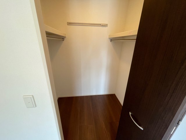収納　ウォークインクローゼット