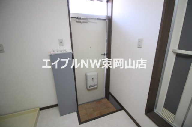 SPASEシャトル2番館の玄関写真