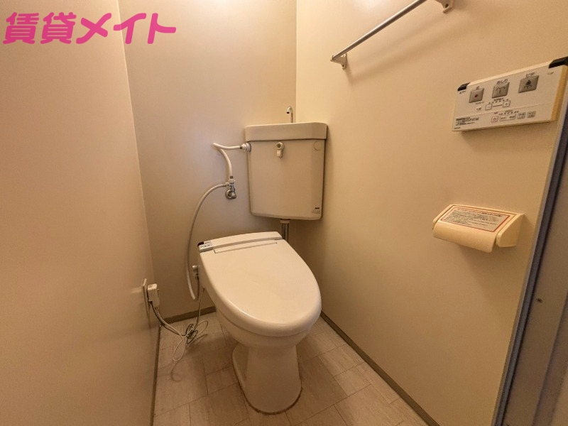 トイレ　同物件別室画像