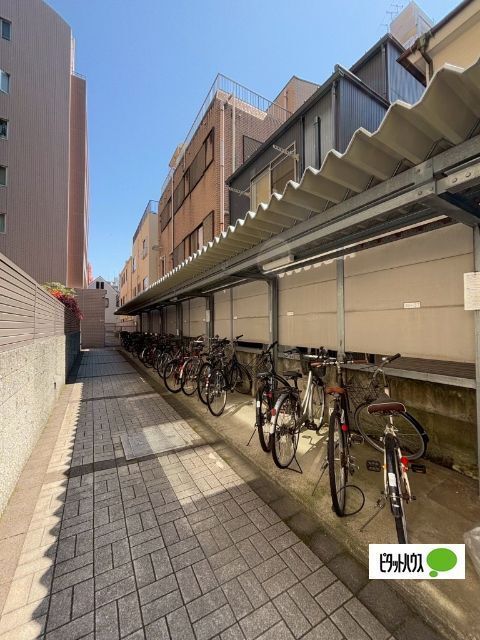 駐車場　駐輪場