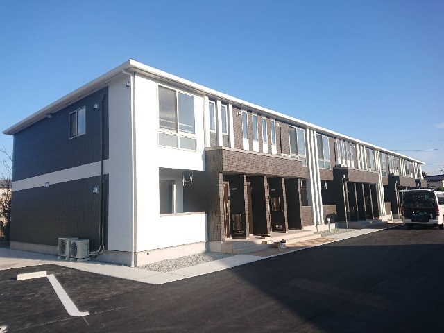建物外観　外観写真（昼）
