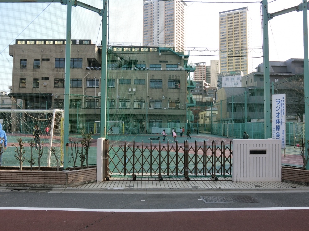小学校　ひぐらし小学校（小学校）まで255m