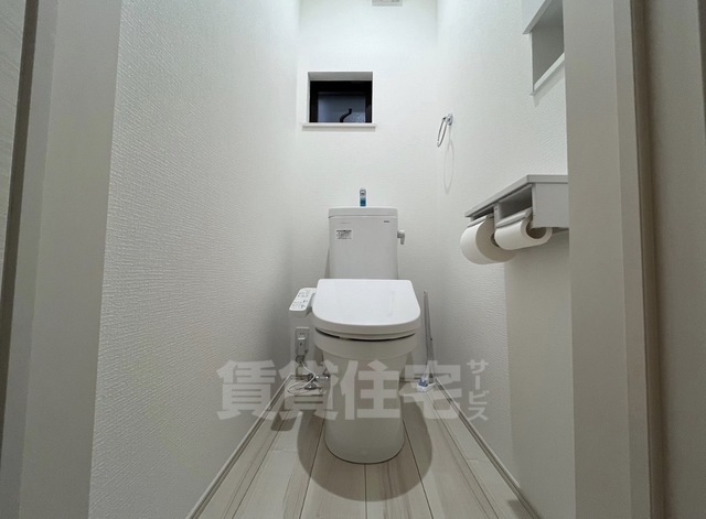 ＪＲ阪和線 新家駅 徒歩13分 2階建 築5年のトイレ写真