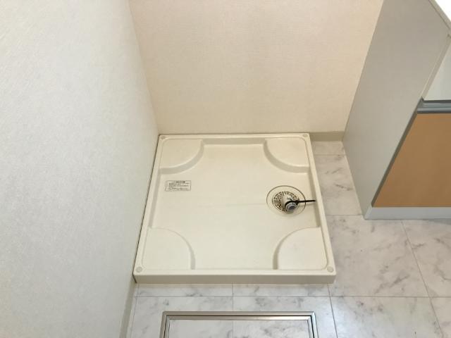 駐車場　洗濯機置場