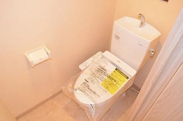 地下鉄箱崎線 千代県庁口駅 徒歩3分 13階建 築10年のトイレ写真