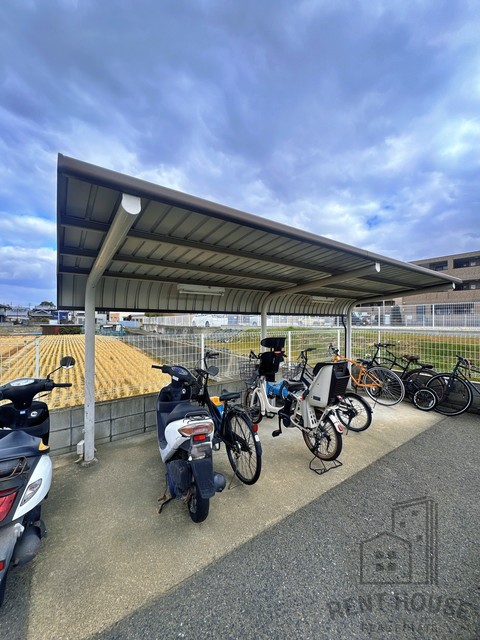 ＪＲ阪和線 北信太駅 徒歩7分 2階建 築28年の外観写真